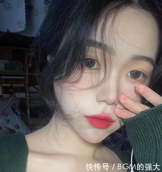 口红 口红界的显白“四霸主”,质地顺滑调色高级,黄皮女生要知道!