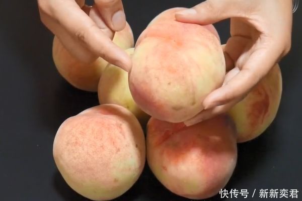 桃子也分“公母”教你一招，一挑一个准，保证个个香甜多汁