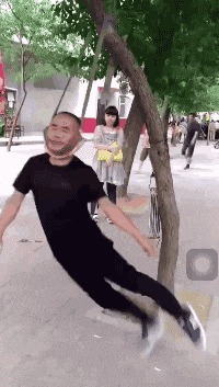 |搞笑GIF：女人就像是一把沙子 不管你怎么抓都会漏的