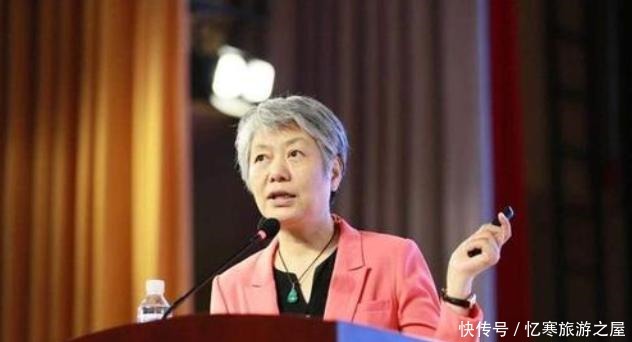 右脑|宝宝睡觉时有这3个举动,说明右脑发育好,将来多半有出息