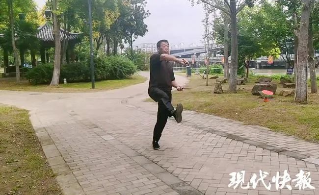杨千里|大爷才是公园里的“高级玩家”