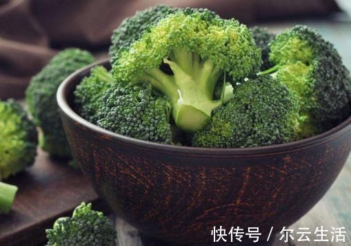 农药|西兰花用清水越洗越脏，教你3个妙招，虫卵污垢全都自动跑出来