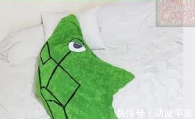 ch泰国小哥cos神奇宝贝,还以为要睡觉,不料作品一出,神还原了