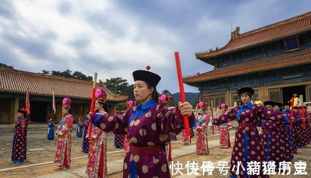 官职&清代这些官职级别不高,但油水很大,一任下来后半辈子吃喝不愁