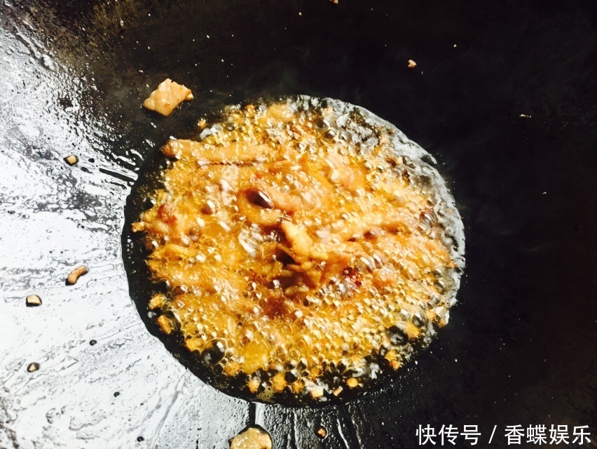  豆干炒肉，简单家常菜，随手一做10分钟吃饭，干香下饭