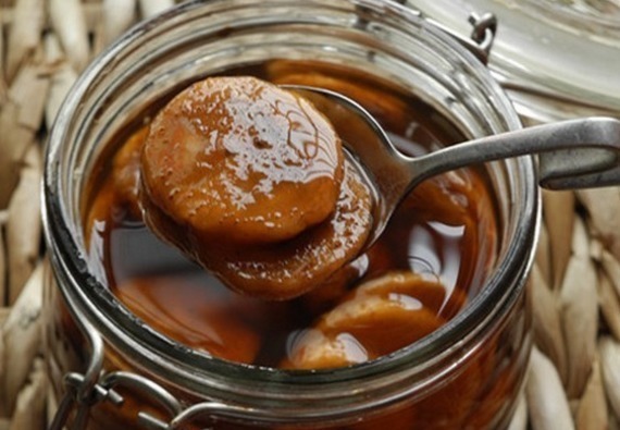 香蕉性|把它放在醋里,每天吃3片一个月排空毒素,人年轻了肚子也平了!