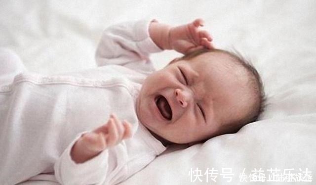 弯曲|影响宝宝脊柱发育的错误做法,家长要收藏了