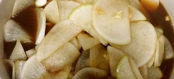 萝卜片|腌萝卜,有人只放盐,有人加酱油,都不对教你这样做,开胃下饭