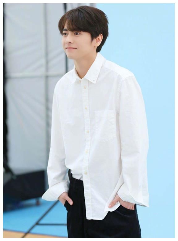 选秀成“回锅肉”专属？张艺兴跳槽《少年之名》，回锅肉大乱炖