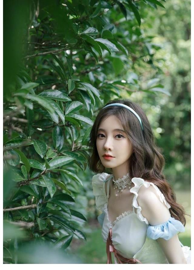 現(xiàn)場說唱就唱？馮提莫在綜藝當(dāng)中的表現(xiàn)怎么樣？