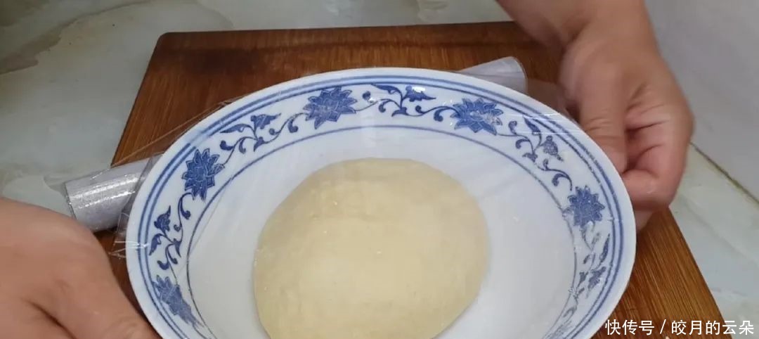 花生|油条怎么做才最好吃吗，加半斤花生，不吃面食的孩子也说香，好吃！