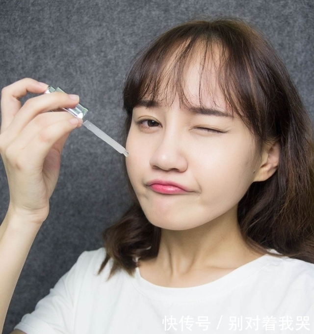 保湿|隐藏于屈臣氏的“憋屈”精华液,保湿润肤去瑕疵,只因价低被轻视
