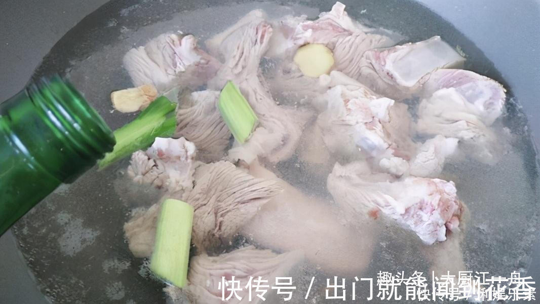 炖排骨时，切忌这3点，难怪腥腻不好吃，你还不知道吗