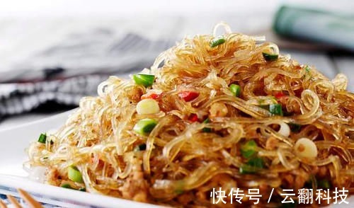 粉条一炒就成团?厨师长分享窍门,加上这1步,爽滑入味不成团