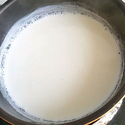 超容易的自制蜜豆双皮奶，香甜幸福的味道