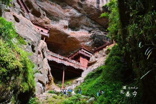 以丹霞景观出名的福建小城，多项世界之最藏在湖山之中，动车直达