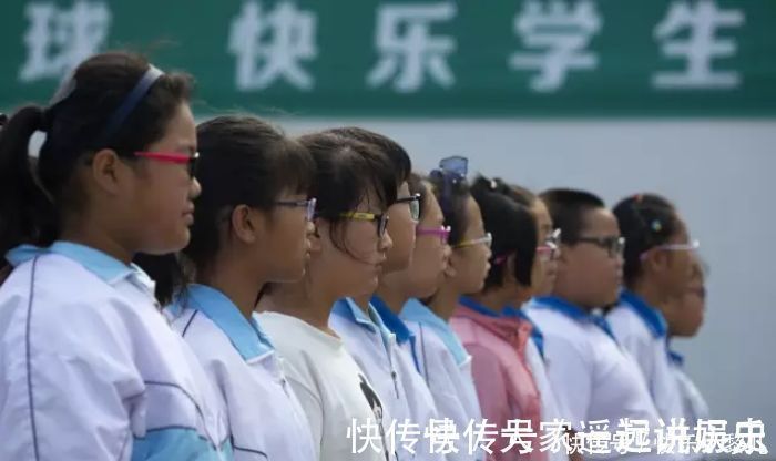 特征|有种个头叫“晚发育”，有这些特征爸妈别担心，只是发育晚而已