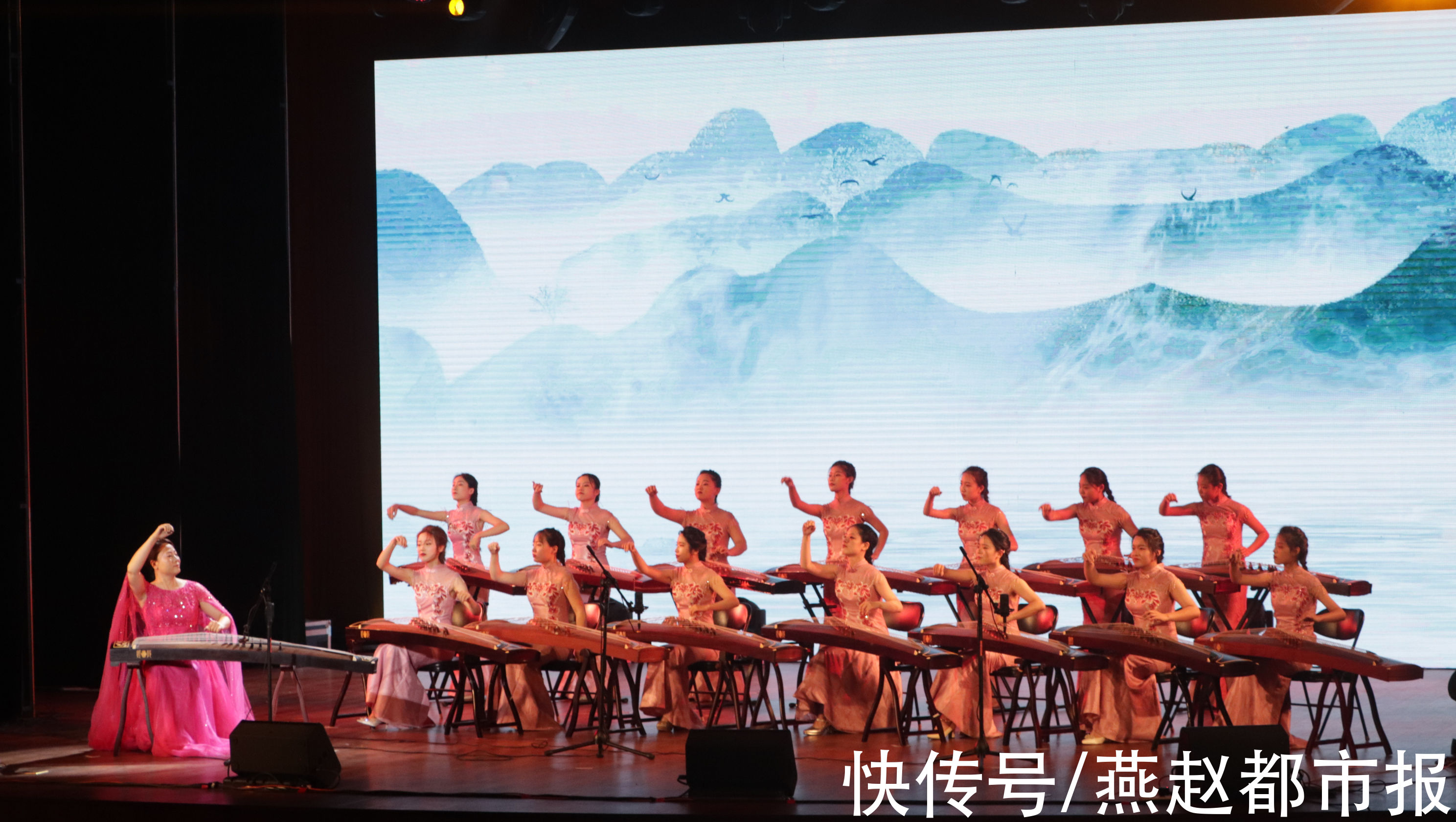 保定学院&民族艺苑 | 花鼓落子舞姿靓 古筝弹拨花样多