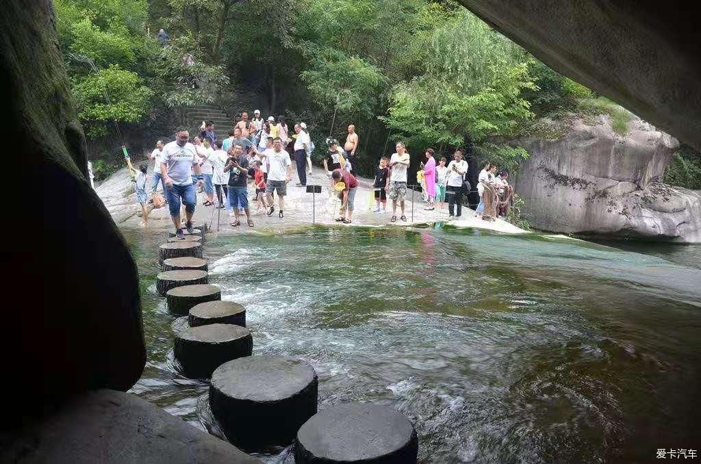 中年|西峡龙潭沟