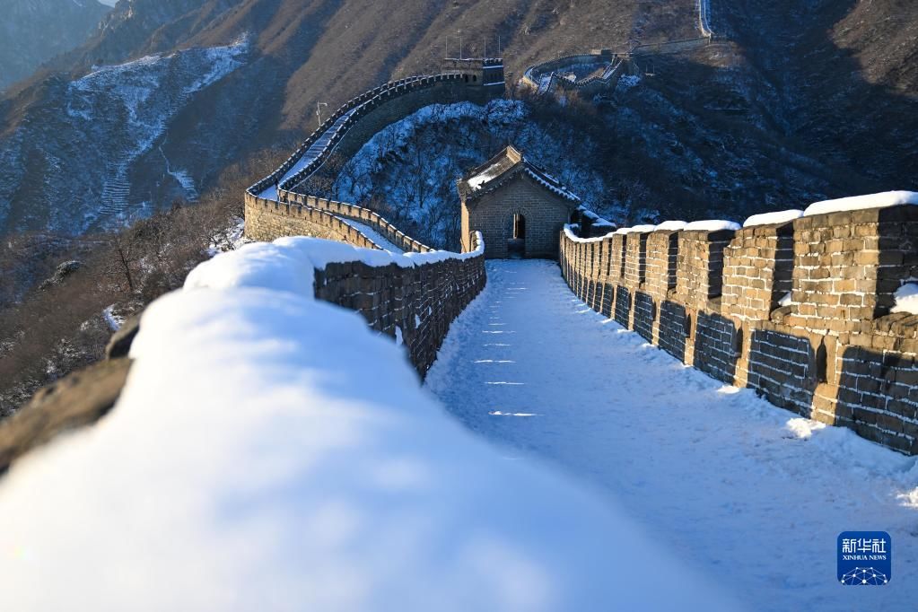 陈晔华|雪后慕田峪