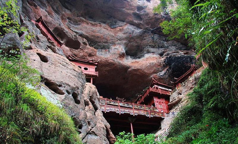 寺庙|中国一根柱子撑起的寺庙，距离地面100米，至今无人能解释