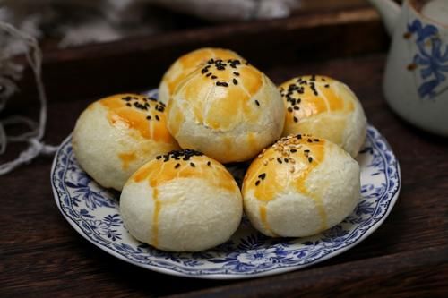 芋泥馅|私房蛋黄酥配方大公开，层次分明一碰直掉渣，真材实料送礼也不错