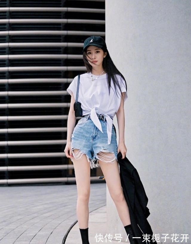 阔腿裤 今年流行的白T恤,配上这3款“清凉下装”,想不时髦显瘦都难