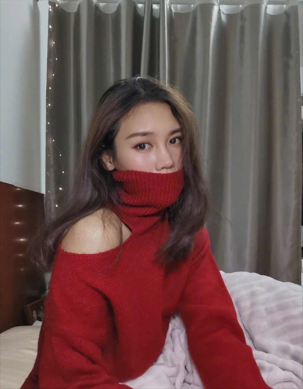 朱雪莹|朱雪莹刘灵玲霸气包揽金银牌,穿金凤旗袍闪耀全场,东方美惹瞩目