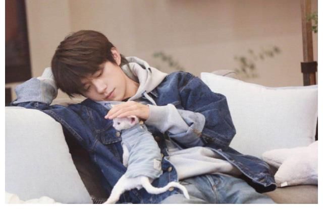 謝娜|《朋友請聽好2》被曝8月錄制，節(jié)目內(nèi)容改版，不見千璽有蔡徐坤