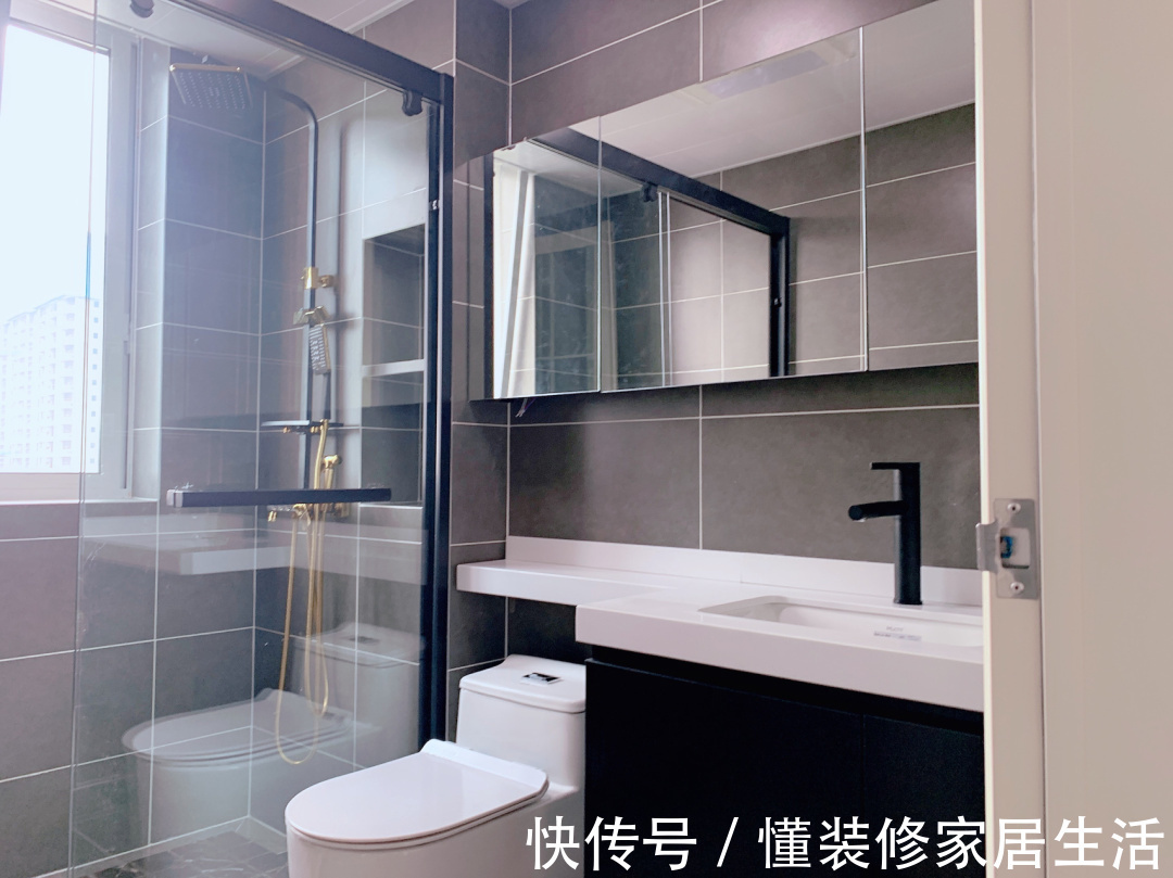 房子|第一次自己装修房子，入户就被迷住了，色调搭配清新又舒适