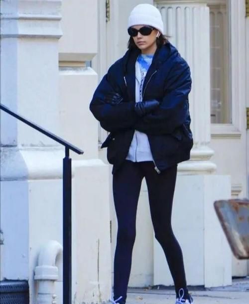 时髦|阔腿裤大势已去！流行的“瑜伽裤”，百搭显瘦又时髦