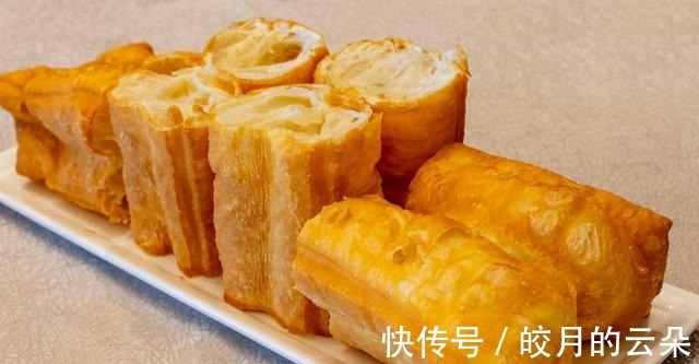 绝招儿教给您，学会自制鸡蛋灌油条！