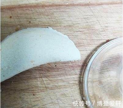 脆皮冰淇淋|把雪糕仍进油锅里半分钟，捞出来儿子忍不住吃了一大盘！