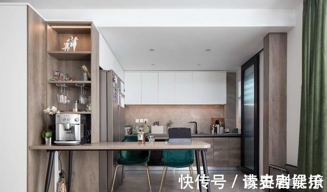 中式|走进她家,才知大平顶配大白墙有多清爽,一人独居过得轻松又舒适!