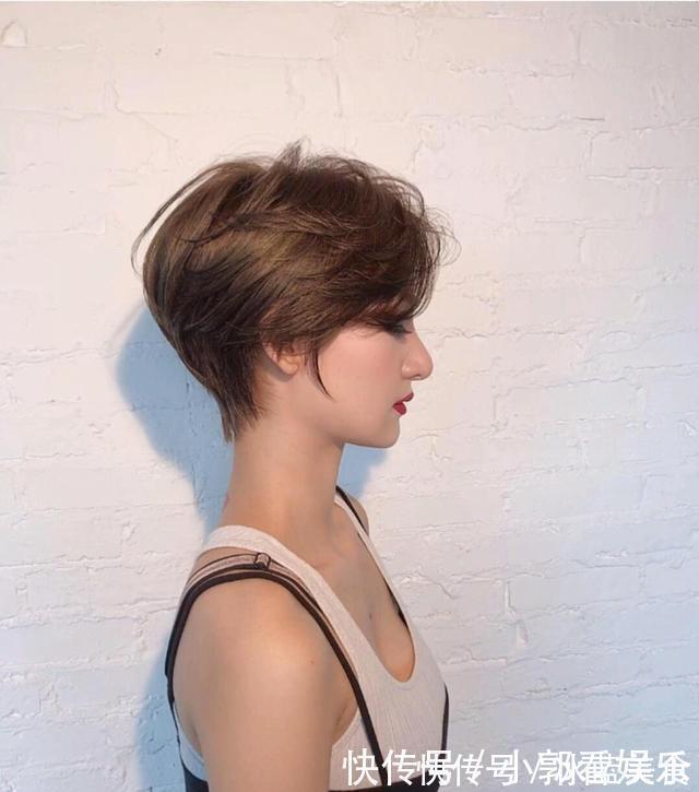 女性|新时尚短发20款,蓬松立体颜值高,最适合这三种人,有你吗