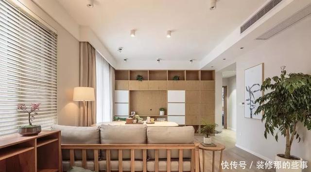 客厅|112平原木日式三室,餐厅改休闲区,餐桌搬到客厅,可当茶几用