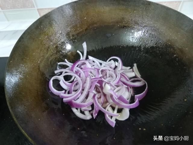 零食|鸡胸肉这样做，能当零食能当下酒，12块钱能做两大盘，可香了