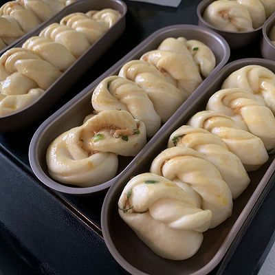 细砂糖|香葱肉松卷卷面包