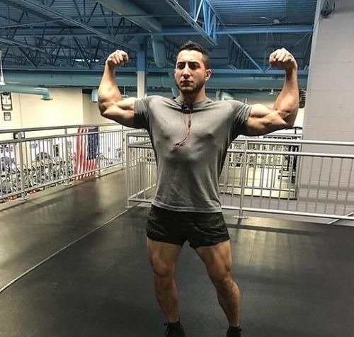 杠铃|要想练好胸肌,为什么也要练肱三头肌2个原因告诉你答案