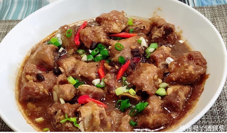 几道家常菜，色香味俱全，吃一口就非常满足