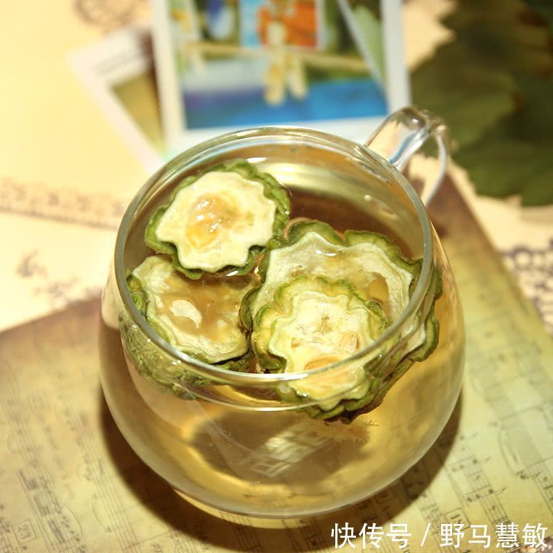 莓茶|糖尿病人的福星来了，喝水时加点它，降血糖，让你不做“药罐子”