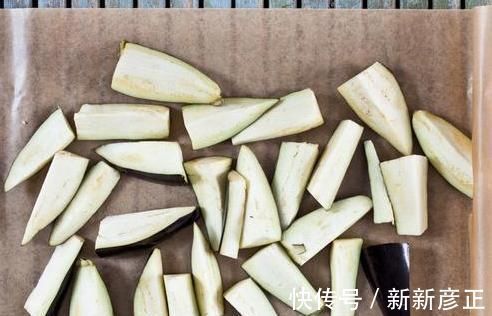 大厨|原来炒茄子不能先放油,酒店大厨教你正确操作,不吸油不发黑
