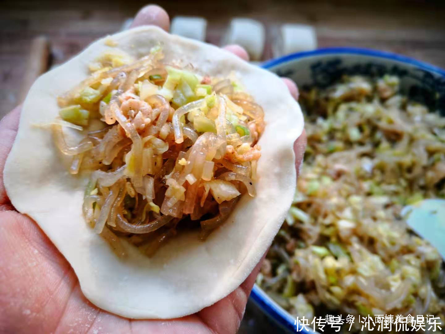 猪油|冬季，我家最爱这馅饼，又薄又软，一口气吃了四个还觉得不过瘾！