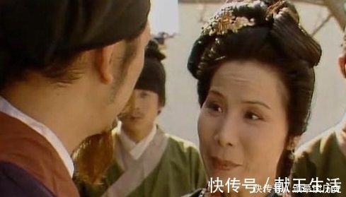 贾宝玉@金钏儿不过是被撵,为何非要跳井?你看她从前干了什么!