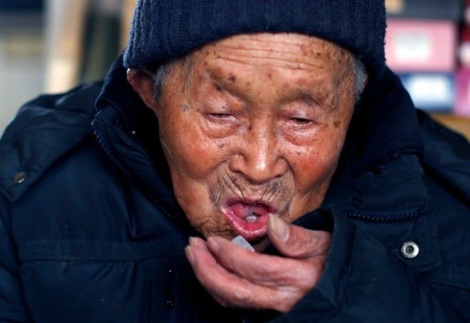老人三天吃一斤冰糖，102歲還能劈柴，其中到底有何“奧秘”？