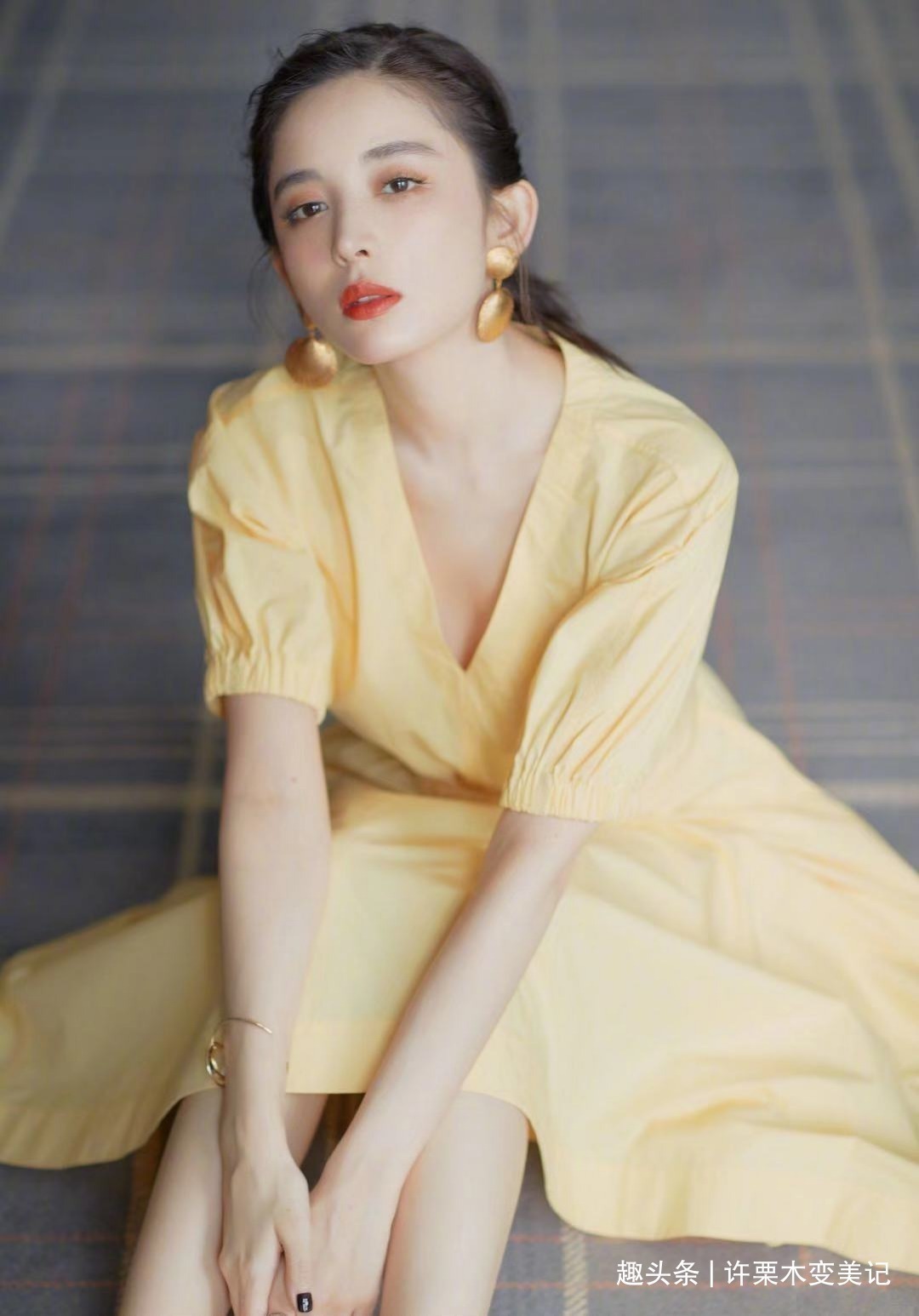 手镯 女人适合戴“手镯”还是“手表”三个理由告诉你,戴错很尴尬