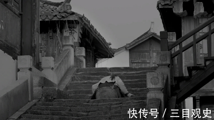 孔乙己!再读鲁迅《孔乙己》:年少不懂文中意,错把辛酸当笑谈