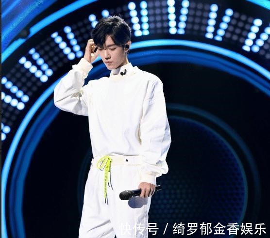 月半小夜曲|盘点《我们的歌》第一季的那些神仙合作,“两代”歌手完美合作