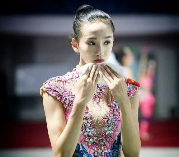 中国队|29岁体操女神舒思瑶,曾因高难度动作走红,如今转型成体操教练