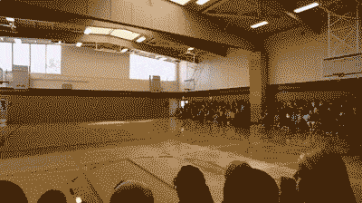 最出名|“老婆喜欢超人,可衣服不太合身”神评太坏了,哈哈哈哈